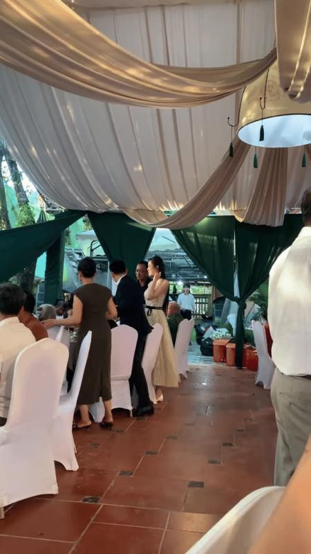 Cảnh tượng không ngờ bên trong đám hỏi của Đỗ Hà và thiếu gia tập đoàn Sơn Hải- Ảnh 2.