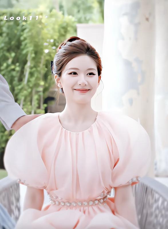 Chiếc túi đánh người của Triệu Lộ Tư- Ảnh 4.