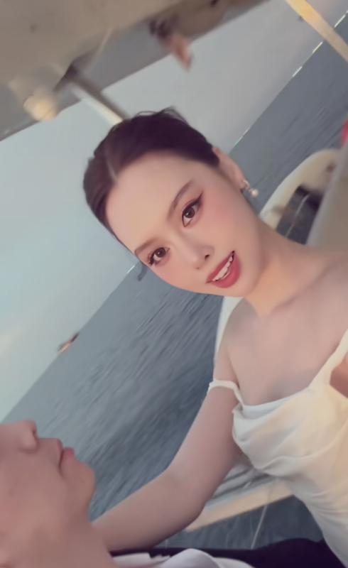 Nàng hậu gen Z và bạn trai doanh nhân đã bí mật chụp ảnh cưới- Ảnh 3.