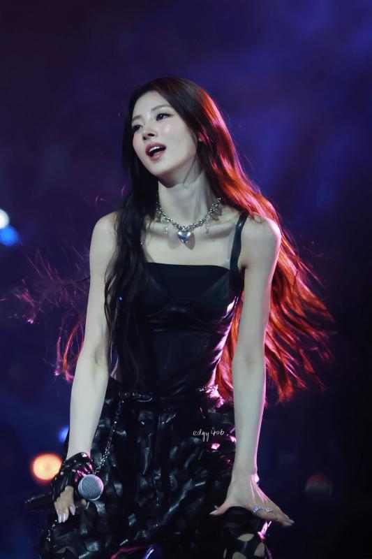 Mỹ nhân đẹp nhất Kpop thế hệ mới giả vờ nổi tiếng, "ê chề" ở trời Tây?- Ảnh 8.