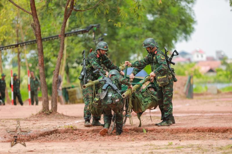 Tập 13 Sao Nhập Ngũ: 1 nhân vật rời chương trình, Hương Giang kinh ngạc khi thấy món đồ này- Ảnh 2.