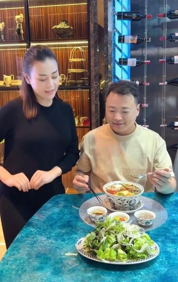 Phương Oanh không chịu an phận sau khi lấy Shark Bình- Ảnh 7.