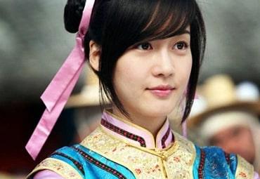 "Búp bê” nổi tiếng trở lại showbiz sau khi chồng đại gia lãnh án tù- Ảnh 8. "Búp bê” nổi tiếng trở lại showbiz sau khi chồng đại gia lãnh án tù- Ảnh 8.