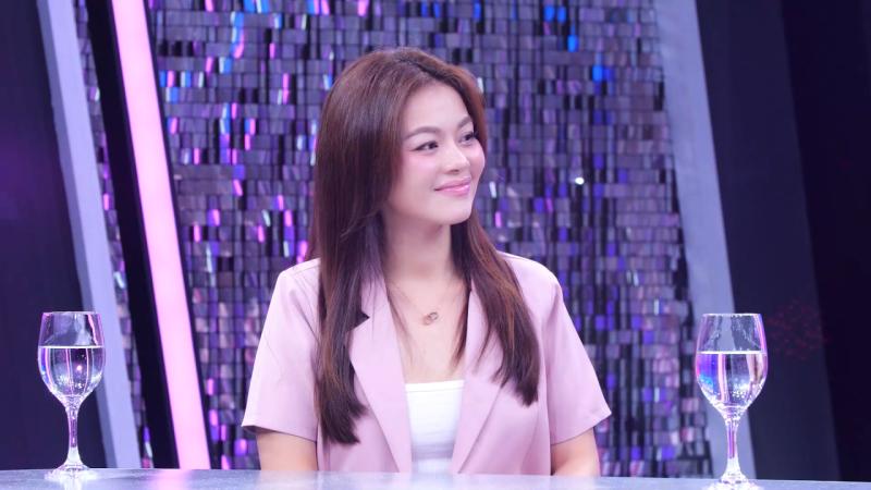 Nữ ca sĩ Việt lấy chồng hơn 8 tuổi: 
