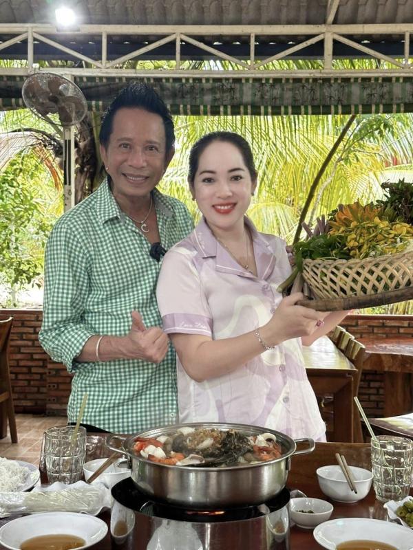 Nhan sắc vợ 3, kém 29 tuổi của "vua hài" từng cầm 300 cây vàng mua siêu xe, giờ bán cơm tấm- Ảnh 10.
