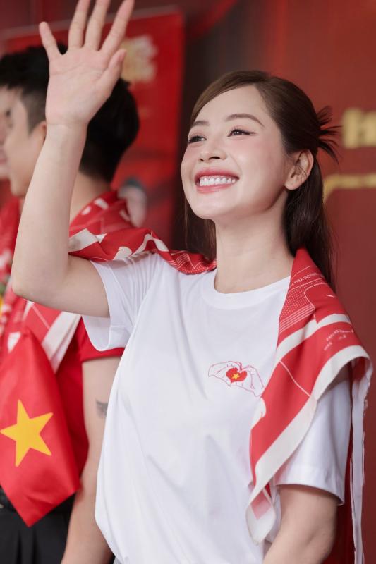 Chi Pu da nõn nà, mướt mịn như em bé tỏa sáng trên sân pickleball: Luôn làm 1 việc khi tắm mỗi ngày để visual thăng hạng- Ảnh 7.