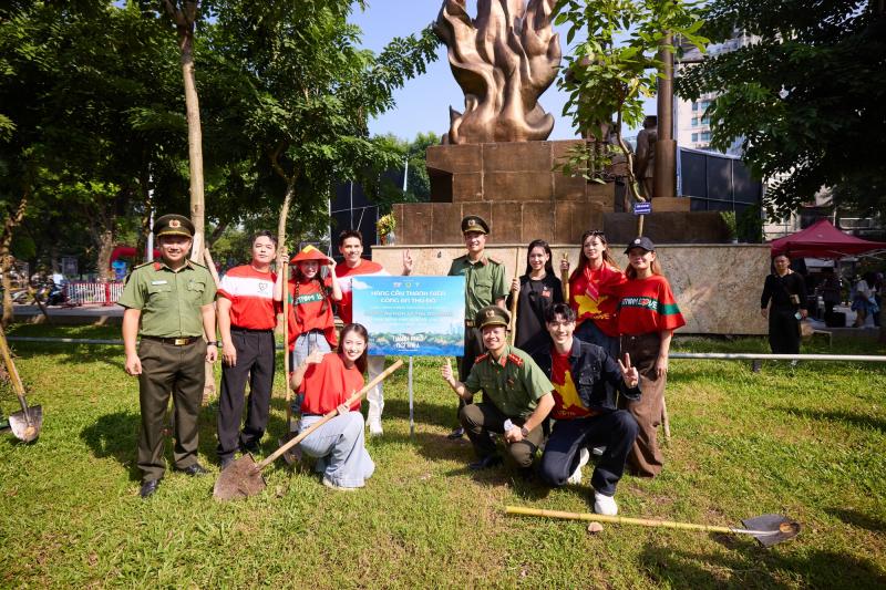 Hoà Minzy, Phạm Quỳnh Anh chung tay làm 1 việc đặc biệt, nhưng spotlight thuộc về 1 Anh trai- Ảnh 5. Hoà Minzy, Phạm Quỳnh Anh chung tay làm 1 việc đặc biệt, nhưng spotlight thuộc về 1 Anh trai- Ảnh 5.