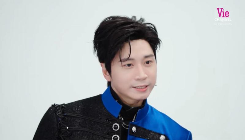Xin đừng điểm phấn tô son lòe loẹt cho dàn Anh trai say hi- Ảnh 7.