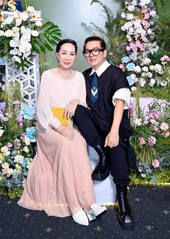 Vũ Hà và vợ hơn 8 tuổi: Luôn hôn nhau trước khi ra khỏi nhà, sống chung hơn 3 thập kỷ chưa có con- Ảnh 3.