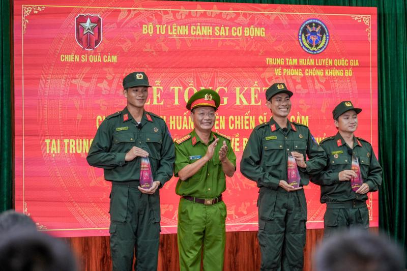 Không chịu nổi với Lê Dương Bảo Lâm, Kiều Minh Tuấn- Ảnh 1.
