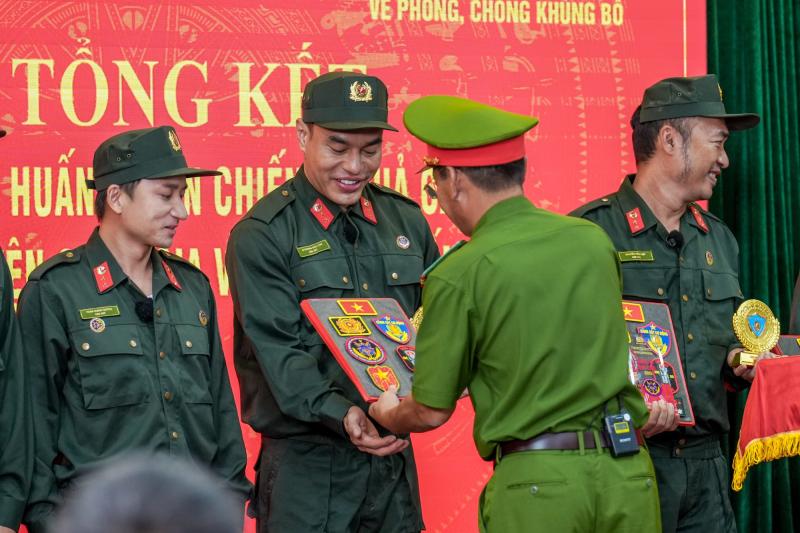 Không chịu nổi với Lê Dương Bảo Lâm, Kiều Minh Tuấn- Ảnh 2.