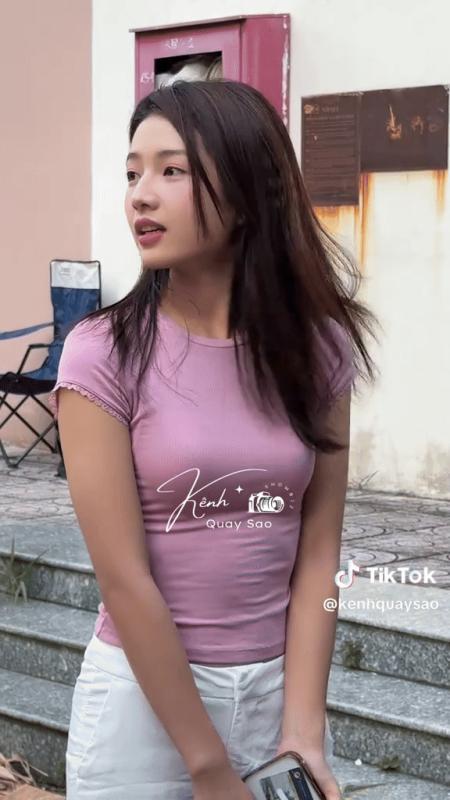 Mỹ nhân có cam thường đỉnh nhất Vbiz, đẹp hơn cả Ninh Dương Lan Ngọc- Ảnh 1.