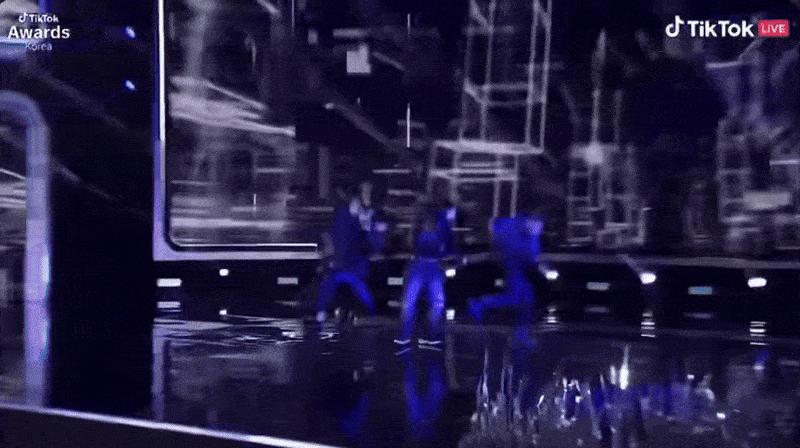 Cú nổ của tân binh đỉnh nhất hiện nay: Hát live - nhảy giỏi khiến MXH phát cuồng, visual siêu cuốn đố tìm được góc chết- Ảnh 3.