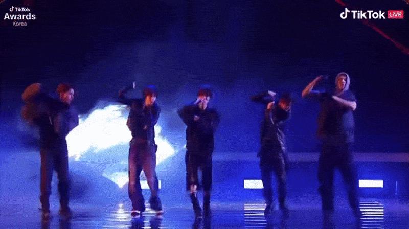 Cú nổ của tân binh đỉnh nhất hiện nay: Hát live - nhảy giỏi khiến MXH phát cuồng, visual siêu cuốn đố tìm được góc chết- Ảnh 2.