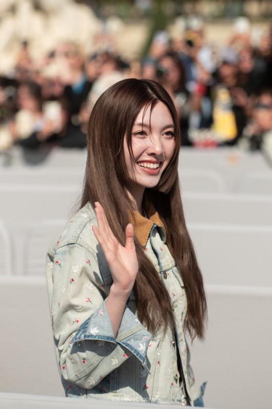 Show Dior gây hụt hẫng: Jisoo quay ngoắt 180 độ, Jimin 2 năm trở lại chưa đủ wow- Ảnh 15.
