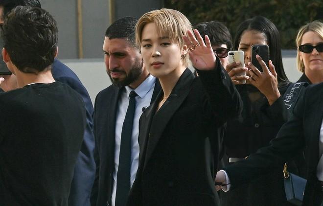 Show Dior gây hụt hẫng: Jisoo quay ngoắt 180 độ, Jimin 2 năm trở lại chưa đủ wow- Ảnh 13.