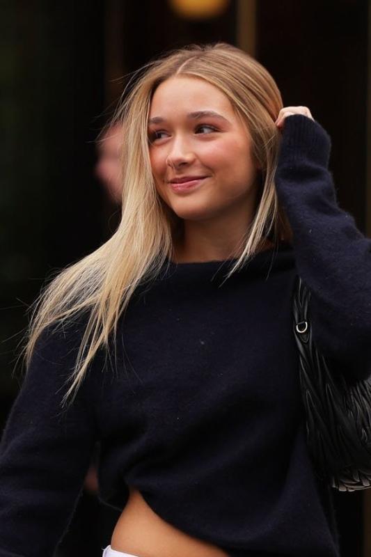 Harper Beckham đúng là tiểu mỹ nhân!- Ảnh 1.