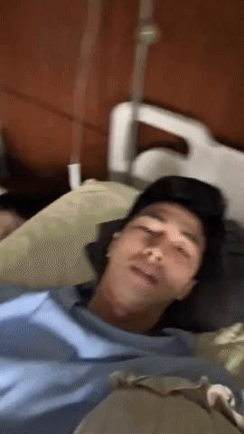 Á hậu Phương Nga khóc nức nở khi thấy Bình An đau đớn vì chấn thương thể thao- Ảnh 2.
