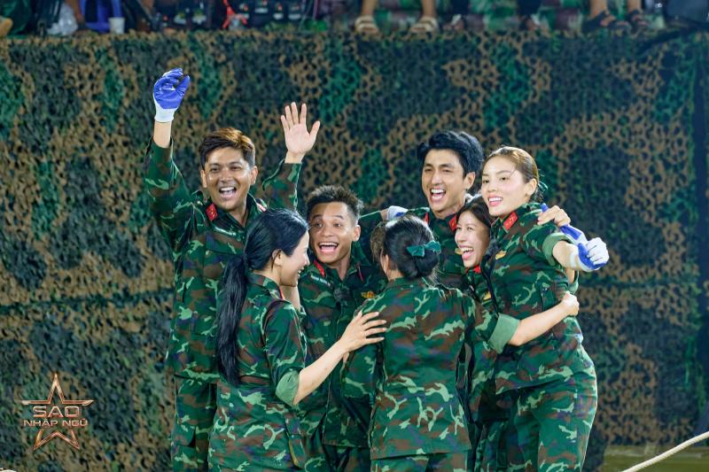 Tập 13 Sao Nhập Ngũ: 1 nhân vật rời chương trình, Hương Giang kinh ngạc khi thấy món đồ này- Ảnh 7.