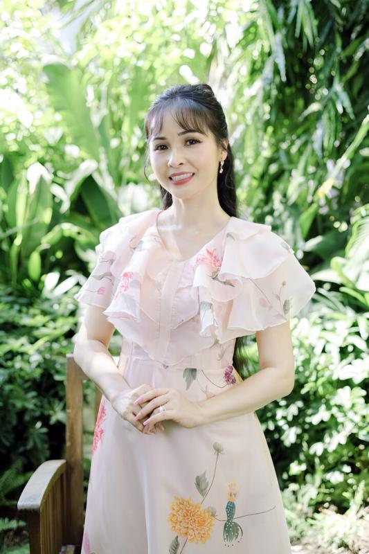 Sao nữ nhận lời cầu hôn của chồng đại gia trước vành móng ngựa, nhìn vào căn biệt thự 100 tỷ hoa hết mắt- Ảnh 1.