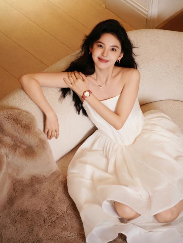 Hot girl Taobao một thời nỗ lực lấn sân mảng thời trang, nay thành đại sứ thương hiệu xa xỉ- Ảnh 22.
