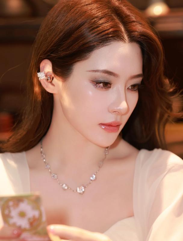 Xuất hiện mỹ nữ là minh tinh của giới hot girl mạng, Lưu Diệc Phi lẫn Baifern bị gọi tên- Ảnh 21.