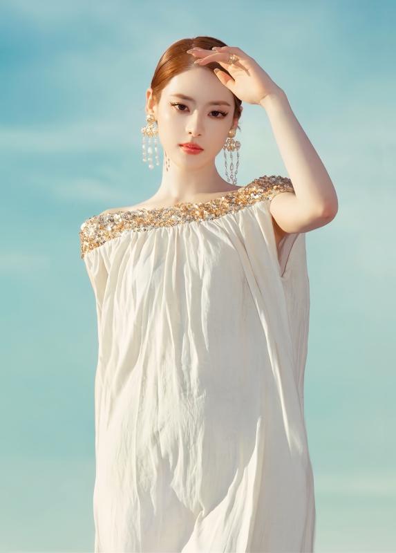 Xuất hiện mỹ nữ là minh tinh của giới hot girl mạng, Lưu Diệc Phi lẫn Baifern bị gọi tên- Ảnh 26.