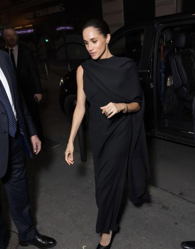 Màn tái xuất đầy thị phi của Meghan Markle- Ảnh 8.