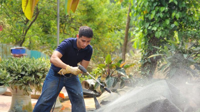 "Bà trùm hoa hậu" đưa hoa hậu, á hậu đi dọn rác, dẹp bùn- Ảnh 5.