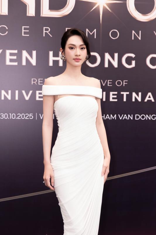 Họp báo Miss Universe Vietnam: Hương Giang slay, Chi Pu - Hồ Ngọc Hà nổi bần bật giữa dàn mỹ nhân diện đồ 