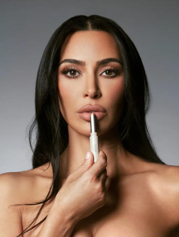 Chị em Kim Kardashian và Kylie Jenner đang ăn nên làm ra thì bị mẹ phản bội- Ảnh 4.