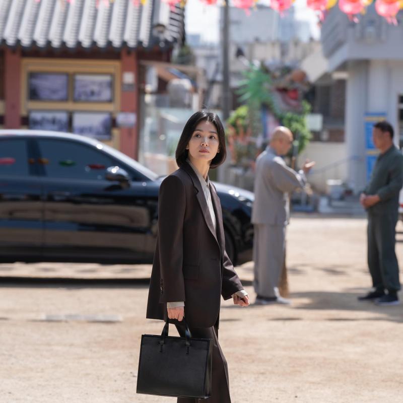 Song Hye Kyo có 3 thứ để tăng khí chất, phụ nữ tuổi 40 chỉ cần mặc theo- Ảnh 3.