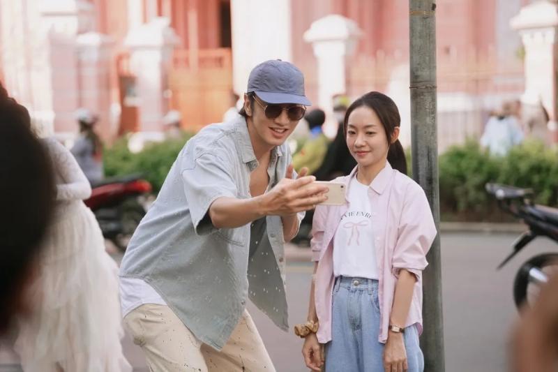 Clip: Sao hạng A Hàn Quốc xô đẩy fan Việt, phản ứng của 3 triệu người mới là điều bất ngờ- Ảnh 6.