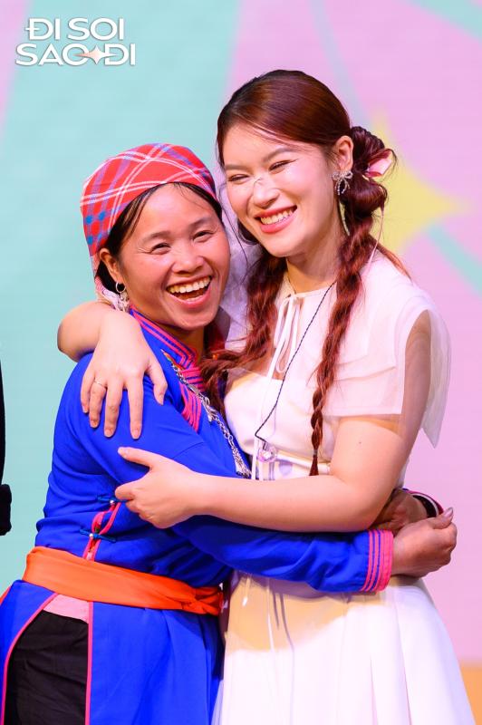Ngọc Thanh Tâm công khai thân mật với 