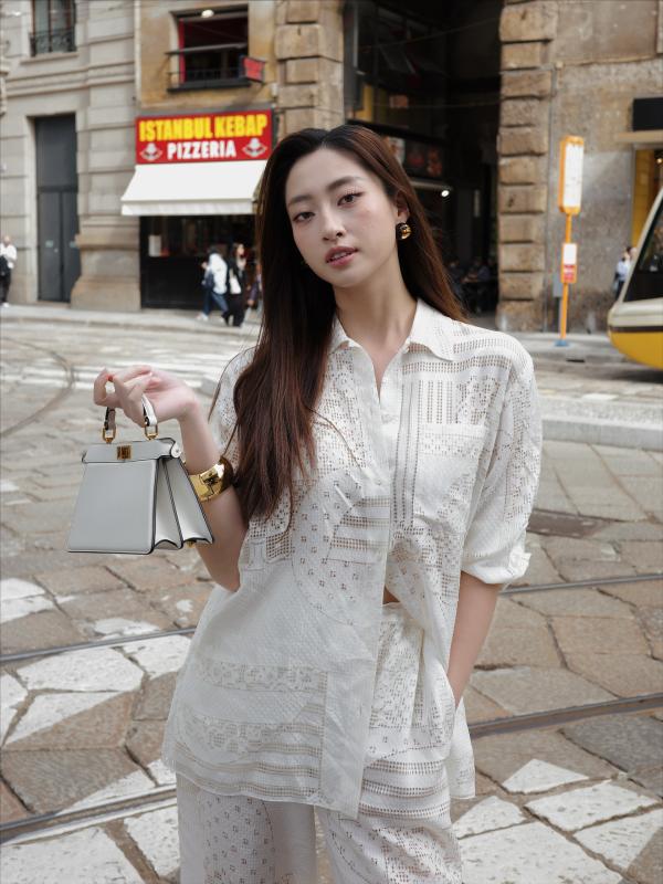 Lương Thùy Linh bỏ brand vắng lặng, dồn dập đi fashion week quốc tế, gặp đại tiểu thư hot nhất TikTok- Ảnh 8.