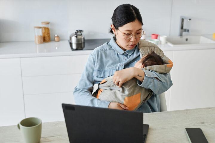Không dám nghỉ thai sản 7 tháng khi người mẹ 2 con phải lo tiền sữa, bỉm- Ảnh 1.