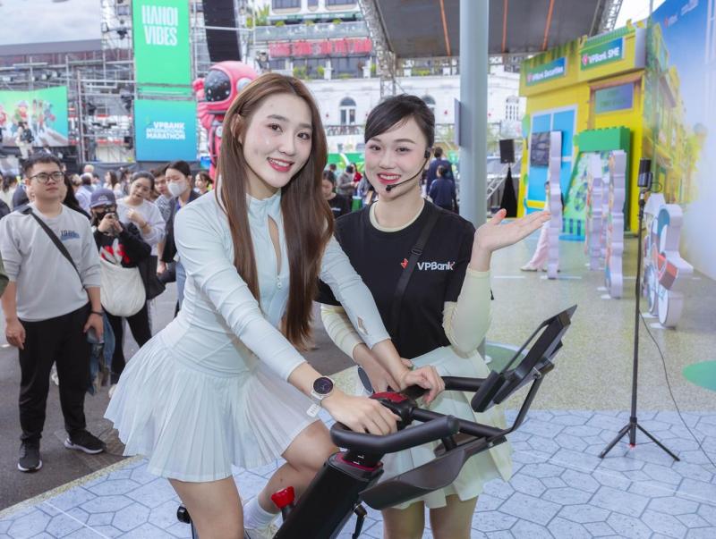 Dàn trai xinh, gái đẹp, người nổi tiếng tụ hội tại VPBank Hanoi International Marathon 2025- Ảnh 5.
