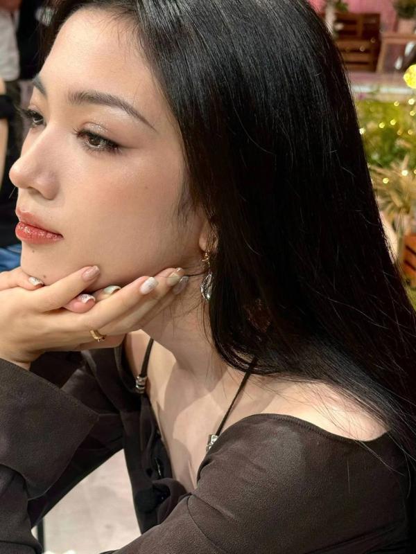 Mỹ nhân ngã dúi dụi trên thảm đỏ vẫn được khen duyên dáng- Ảnh 11.