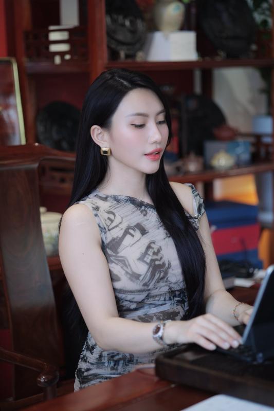 Hành trình 1 năm bỏ đường và nuôi dưỡng estrogen của nữ PT 33 tuổi: 