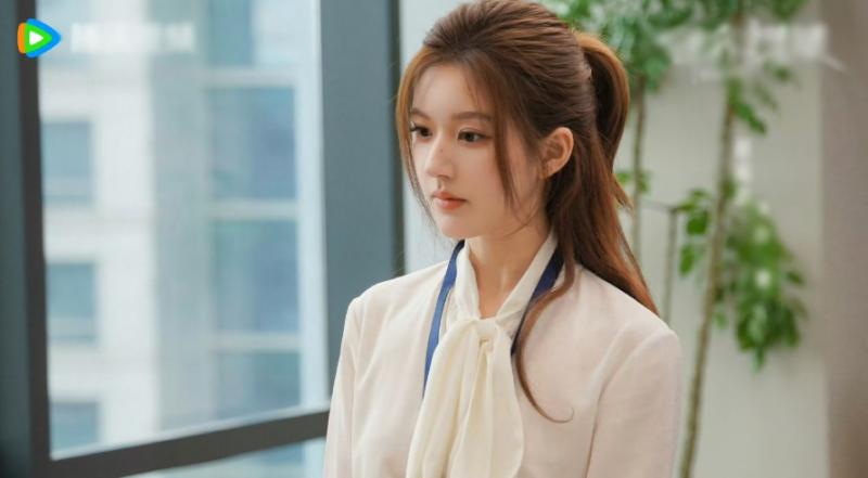 Cục Điện ảnh xử lý mạnh tay vụ phim của Triệu Lộ Tư có đường lưỡi bò, 2 công ty lớn lập tức tạm dừng hoạt động- Ảnh 4.