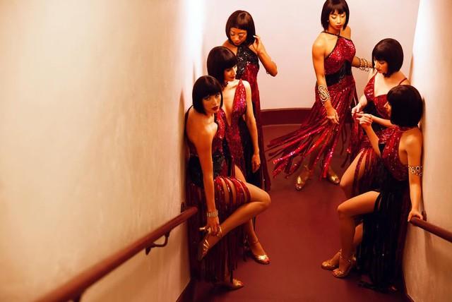 Tuyển tập truyện 18+ của Taylor Swift gây tranh cãi- Ảnh 1.