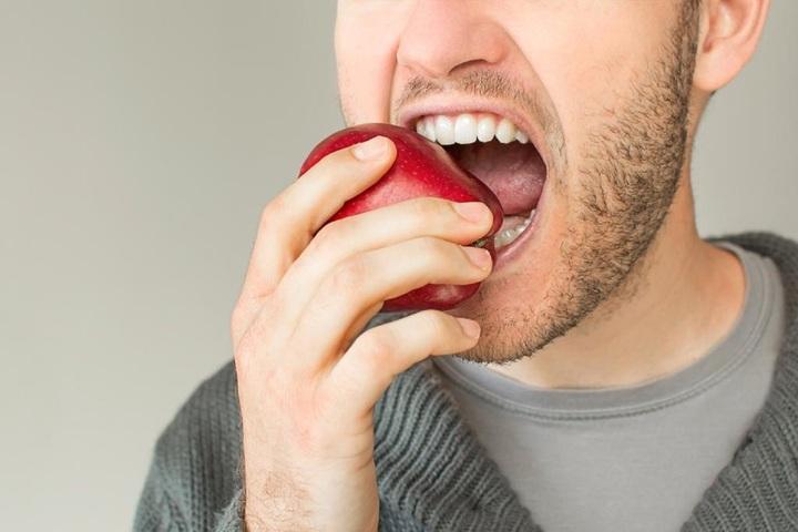Điều gì xảy ra với cơ thế nếu bạn ăn táo thường xuyên?- Ảnh 2.