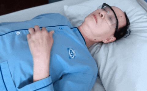 Nam nghệ sĩ Việt ai cũng biết mặt có nguy cơ bị mù vĩnh viễn, đi đến đâu bác sĩ cũng lắc đầu- Ảnh 1.