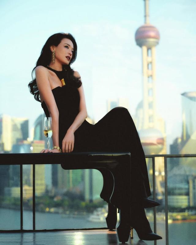 Ngắm nữ thần 18+ mà tưởng bị bỏ bùa mê: Đẹp tới tạo hoá còn ghen tị, nhìn body không ai đoán nổi tuổi thật- Ảnh 9.