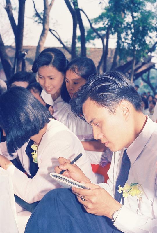 Cái chết bí ẩn của nam tài tử nổi tiếng nhất Vbiz, đồng nghiệp kể chuyện rùng mình sau tang lễ- Ảnh 2.