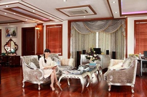 Sao nữ nhận lời cầu hôn của chồng đại gia trước vành móng ngựa, nhìn vào căn biệt thự 100 tỷ hoa hết mắt- Ảnh 8.