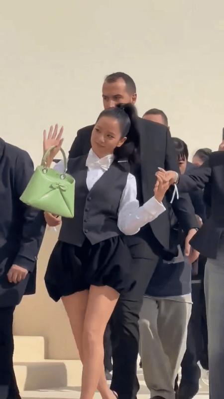 Show Dior gây hụt hẫng: Jisoo quay ngoắt 180 độ, Jimin 2 năm trở lại chưa đủ wow- Ảnh 1.