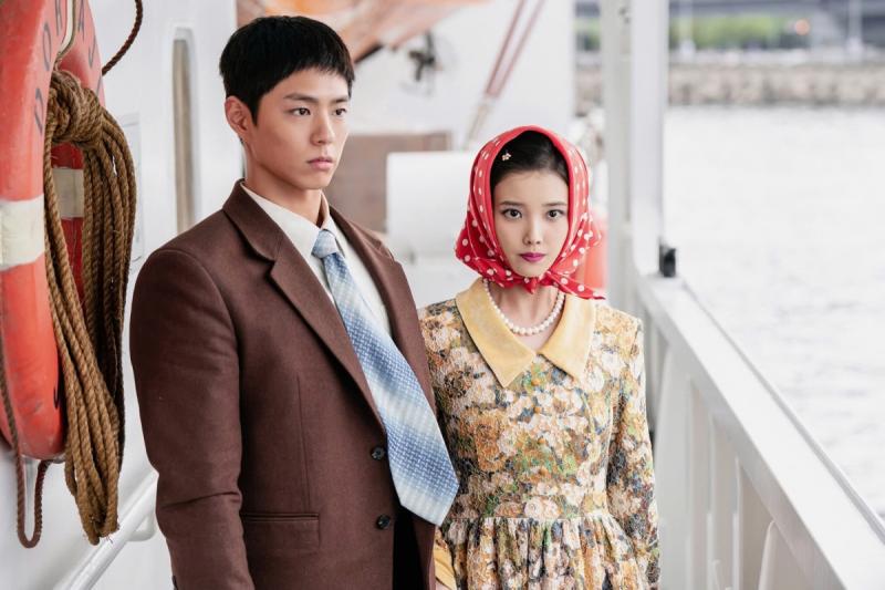 Song Joong Ki - Park Min Young cùng ngã ngựa: Không có Netflix, phim Hàn khó sống- Ảnh 3.