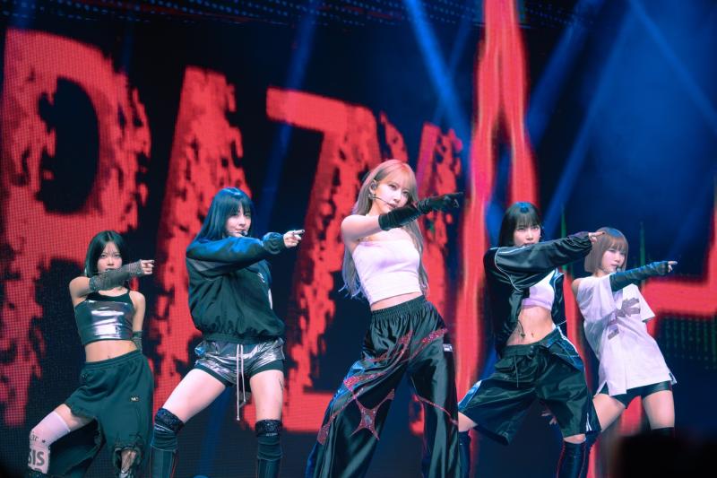 Sự hết thời của nhóm nữ "ngũ long công chúa": Bị ghét vì hát dở, mở concert ế vé phải đem đi cho?- Ảnh 6.