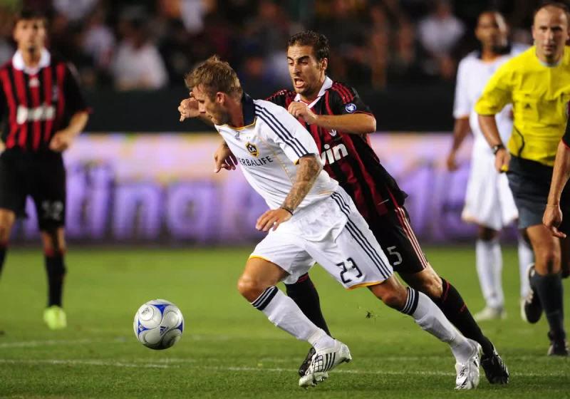 Khối tài sản ròng của David Beckham sau khi được phong tước Hiệp sĩ bị lu mờ bởi 1 đồng đội giàu gấp 20 lần- Ảnh 4.